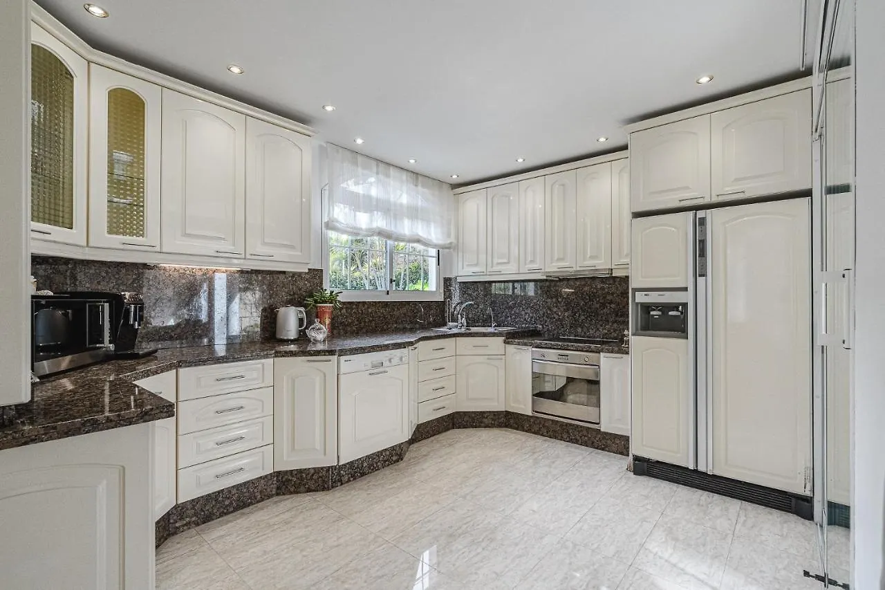 Lägenhet Luxury Villa El Duque Costa Adeje
